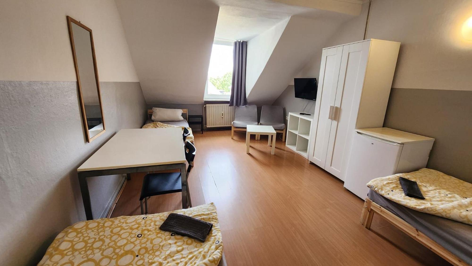 Moderne Studio Apartments Und 120Qm Wohnungen In Oberhausen, Ideal Fuer Geschaeftsreisende Und Monteure Oberhausen  Buitenkant foto