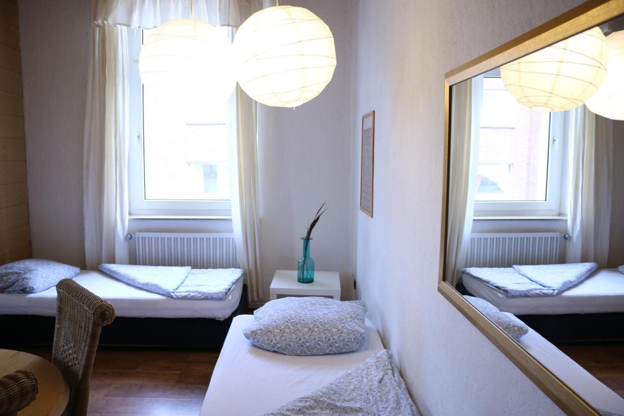 Moderne Studio Apartments Und 120Qm Wohnungen In Oberhausen, Ideal Fuer Geschaeftsreisende Und Monteure Oberhausen  Buitenkant foto
