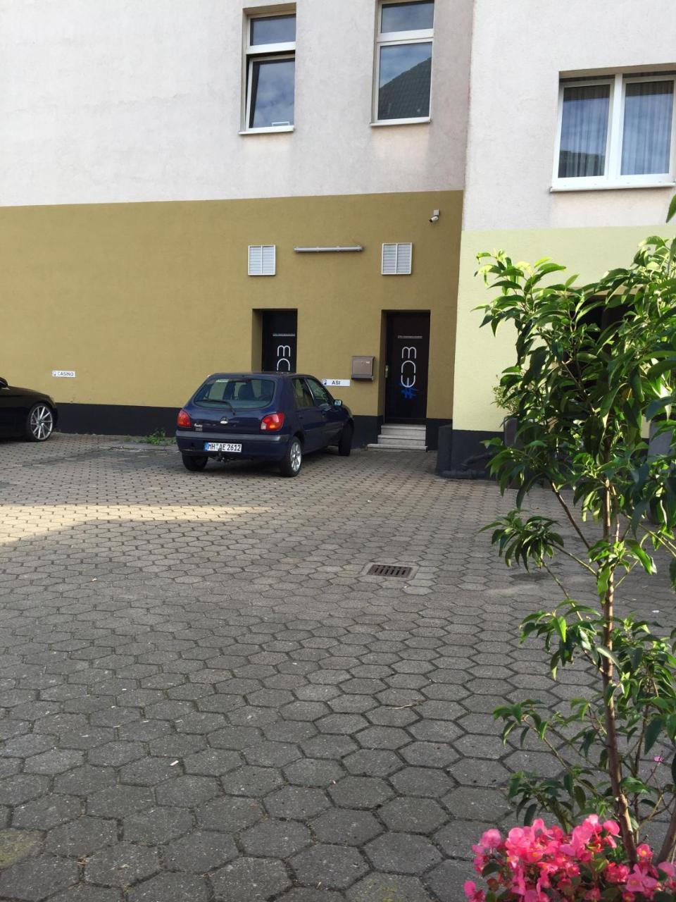 Moderne Studio Apartments Und 120Qm Wohnungen In Oberhausen, Ideal Fuer Geschaeftsreisende Und Monteure Oberhausen  Buitenkant foto