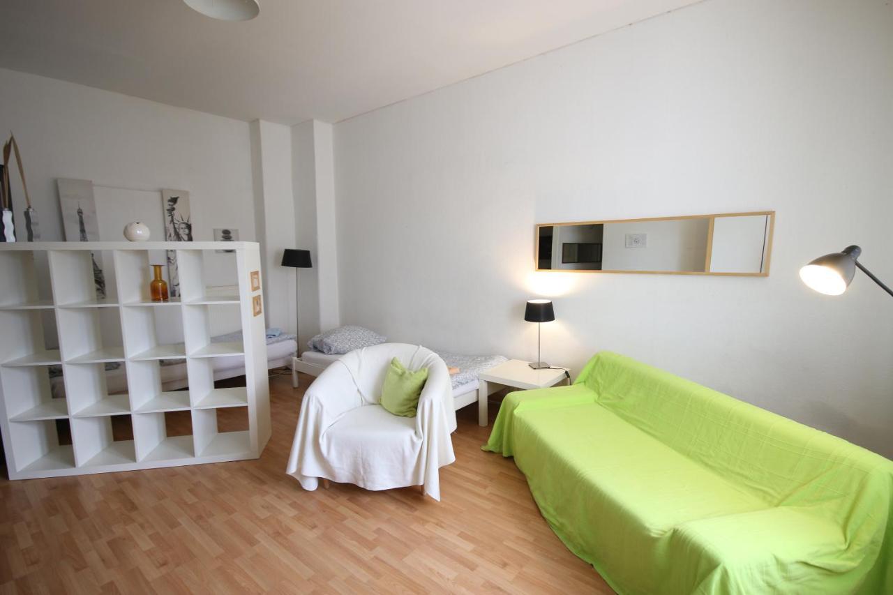 Moderne Studio Apartments Und 120Qm Wohnungen In Oberhausen, Ideal Fuer Geschaeftsreisende Und Monteure Oberhausen  Buitenkant foto