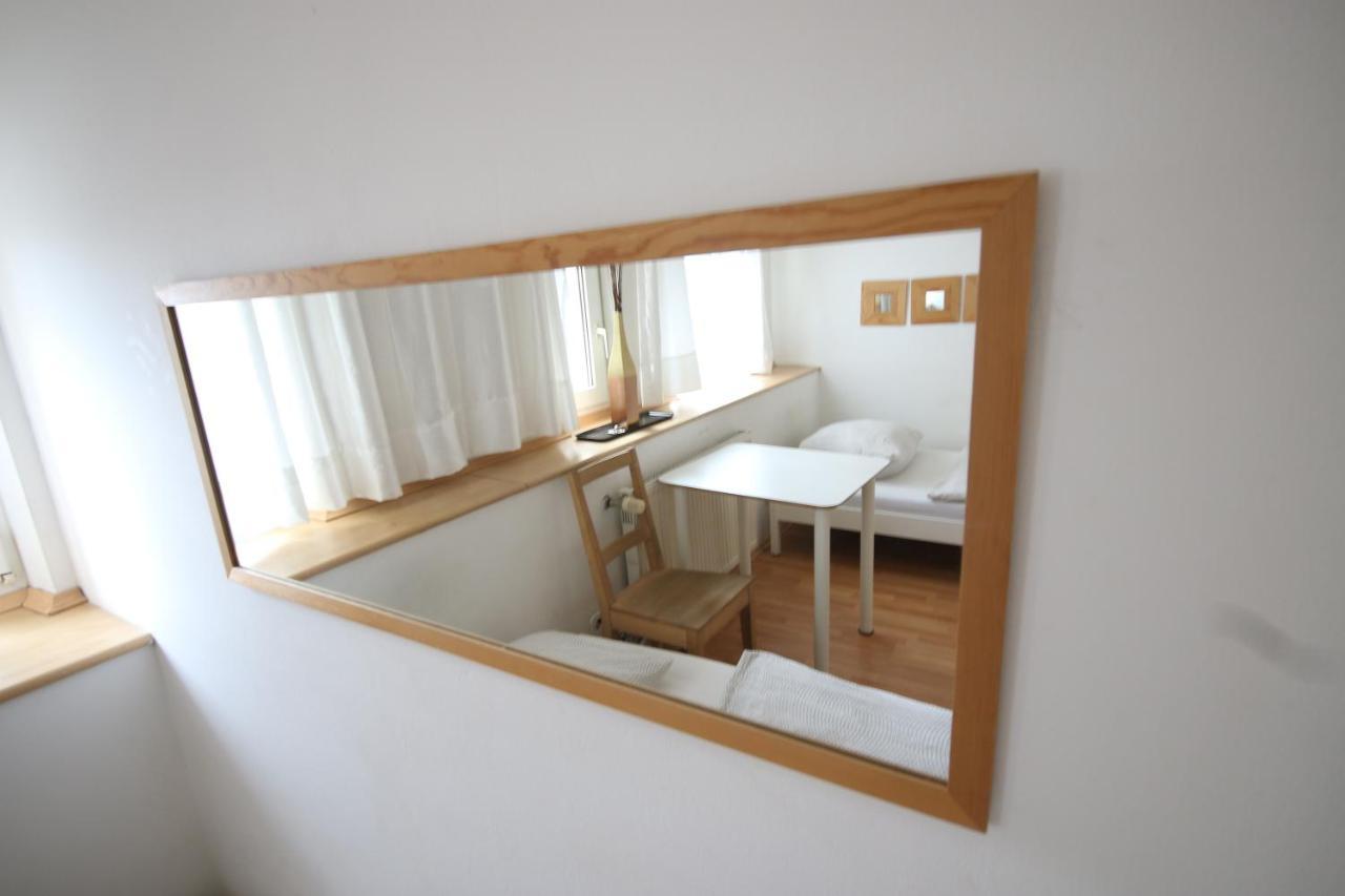 Moderne Studio Apartments Und 120Qm Wohnungen In Oberhausen, Ideal Fuer Geschaeftsreisende Und Monteure Oberhausen  Buitenkant foto