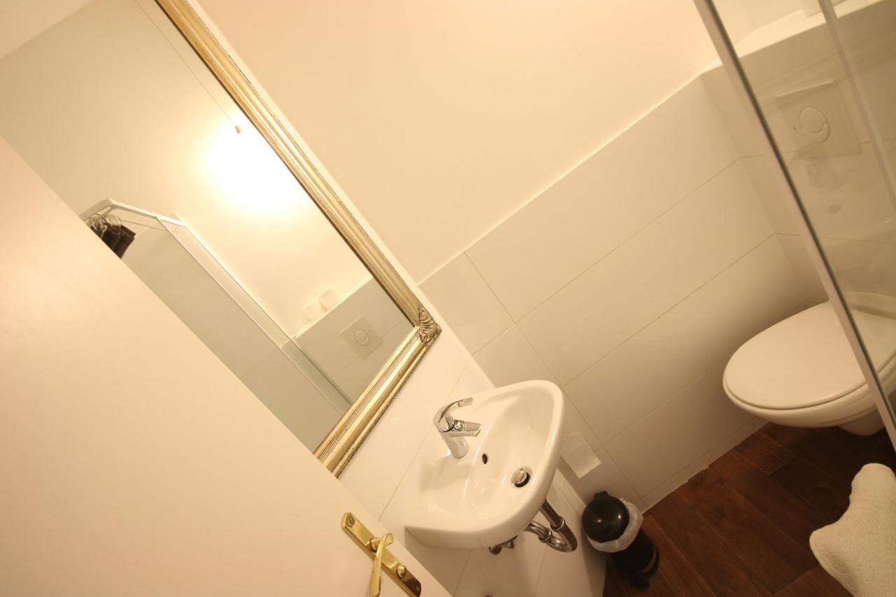 Moderne Studio Apartments Und 120Qm Wohnungen In Oberhausen, Ideal Fuer Geschaeftsreisende Und Monteure Oberhausen  Buitenkant foto