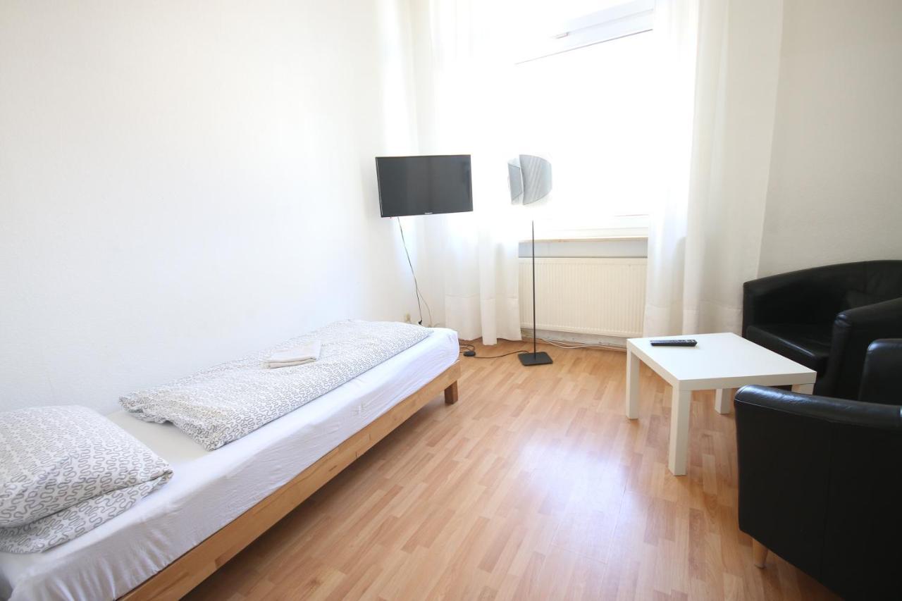 Moderne Studio Apartments Und 120Qm Wohnungen In Oberhausen, Ideal Fuer Geschaeftsreisende Und Monteure Oberhausen  Buitenkant foto