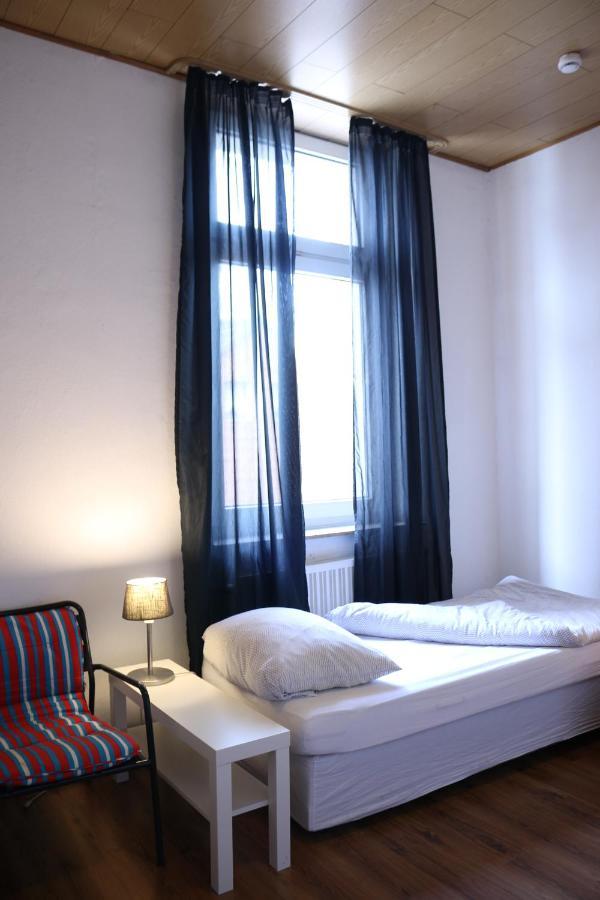 Moderne Studio Apartments Und 120Qm Wohnungen In Oberhausen, Ideal Fuer Geschaeftsreisende Und Monteure Oberhausen  Buitenkant foto