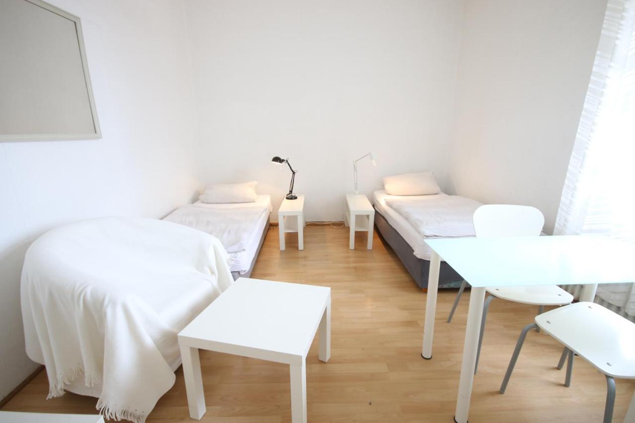 Moderne Studio Apartments Und 120Qm Wohnungen In Oberhausen, Ideal Fuer Geschaeftsreisende Und Monteure Oberhausen  Buitenkant foto