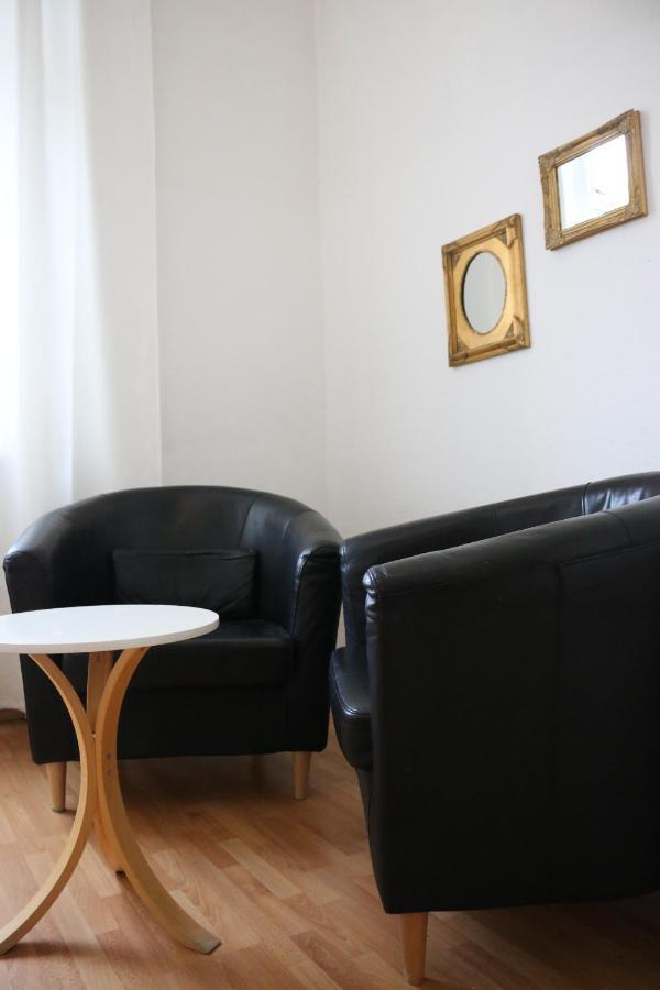 Moderne Studio Apartments Und 120Qm Wohnungen In Oberhausen, Ideal Fuer Geschaeftsreisende Und Monteure Oberhausen  Buitenkant foto