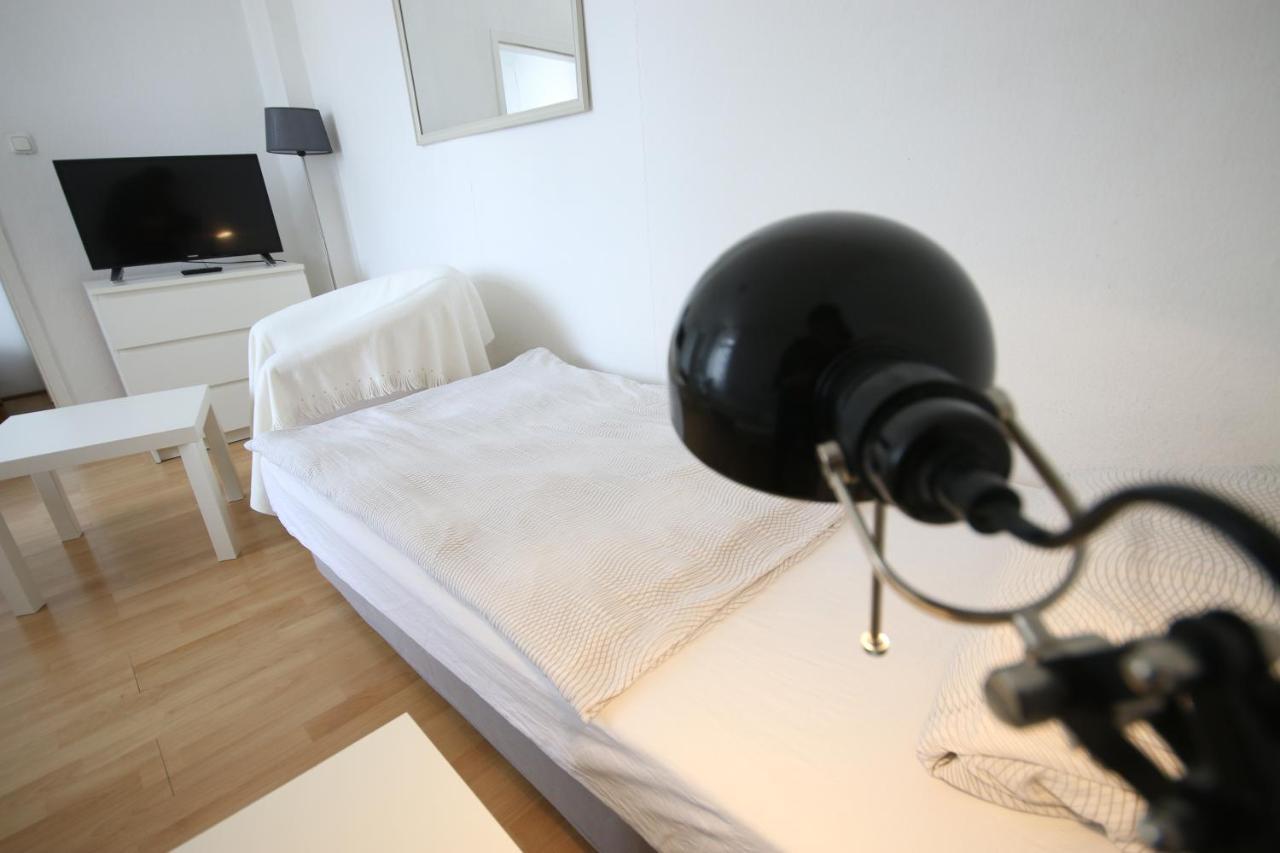 Moderne Studio Apartments Und 120Qm Wohnungen In Oberhausen, Ideal Fuer Geschaeftsreisende Und Monteure Oberhausen  Buitenkant foto